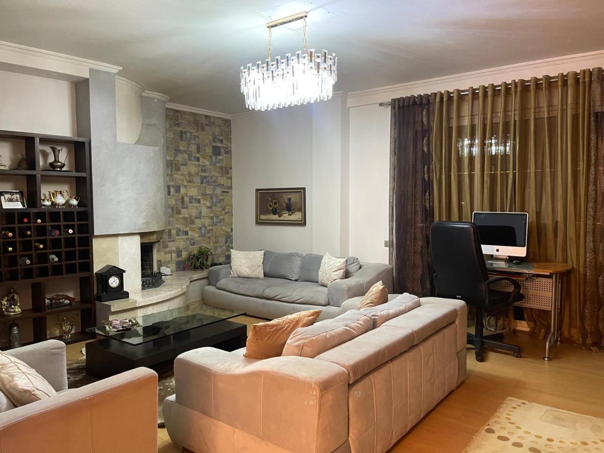 Albjona Guesthouse Tirana Exteriör bild