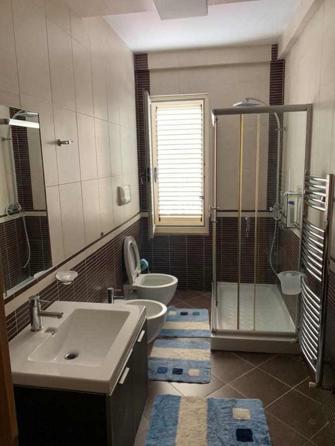 Albjona Guesthouse Tirana Exteriör bild